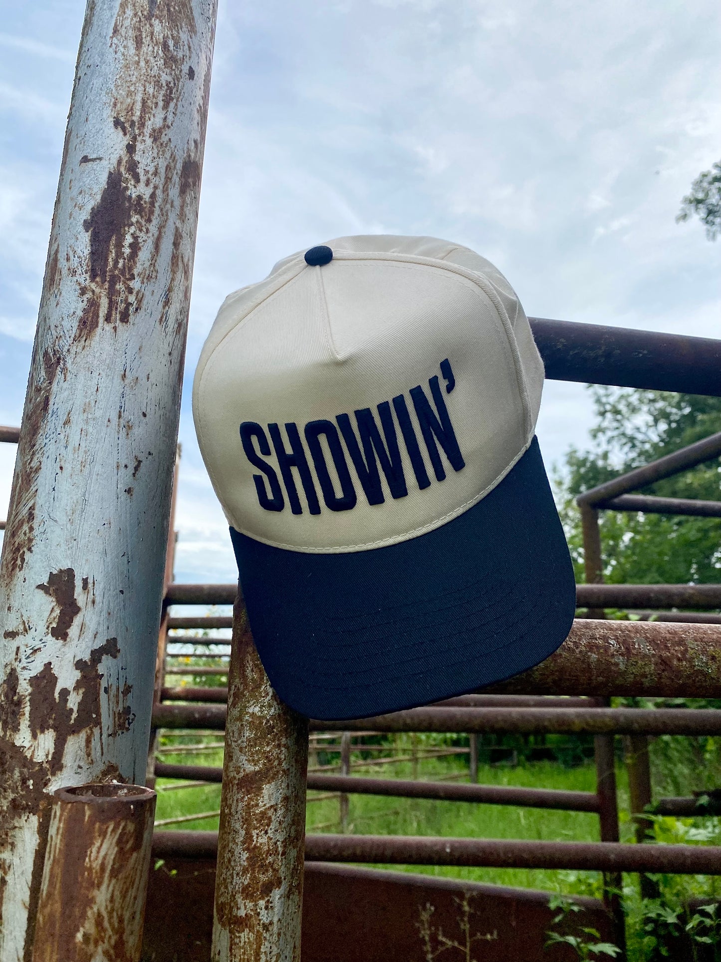 SHOWIN’ Hat