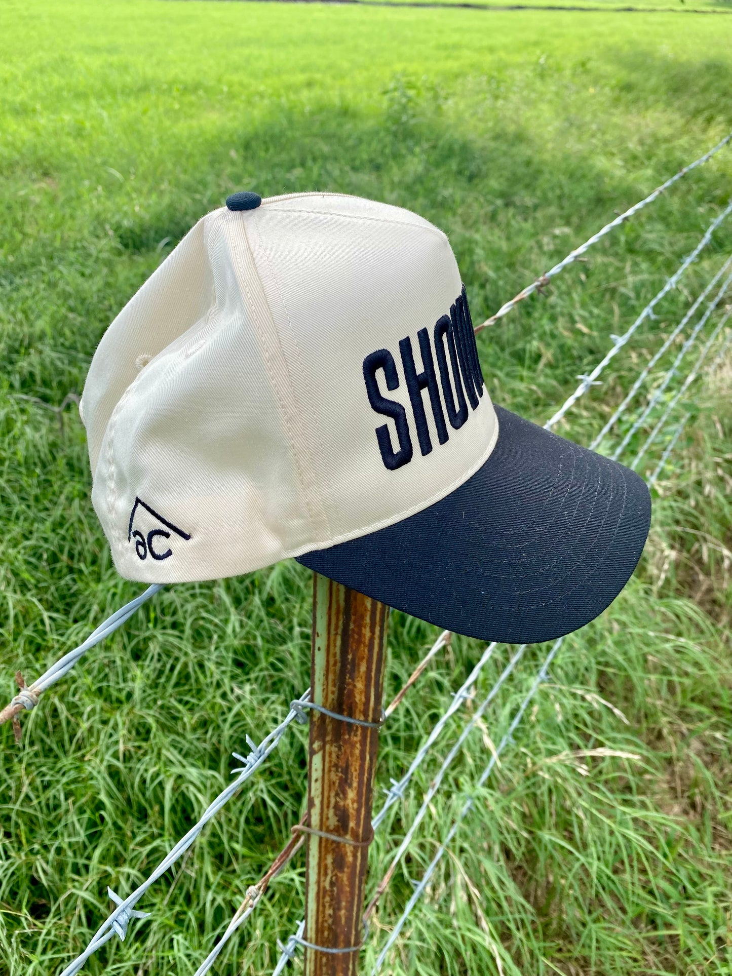 SHOWIN’ Hat